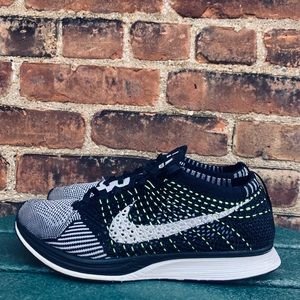 Nike Flyknit Racer black/white volt🌑❄️